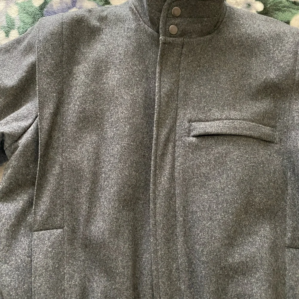 Men’s Jacket - Picture 4 of 8